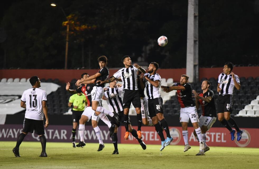 Newell’s cayó 1 a 0 ante Libertad y quedó casi afuera de la Copa Sudamericana