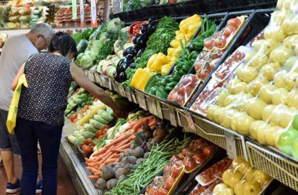 La canasta básica se encareció más de $2.000 en un mes