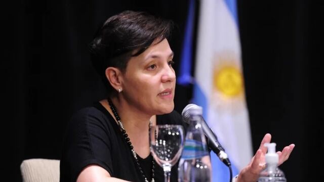 María José Zanglá, presidente del Comité de Crisis de San Luis explica en conferencia de prensa la grave situación epidemiológica que atraviesa San Luis. Gentileza ANSL