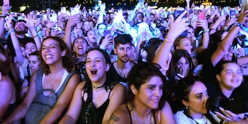 Momentos destacados de la primera noche del Cosquín Rock 2024 en Santa María de Punilla. Foto Javier Ferreyra