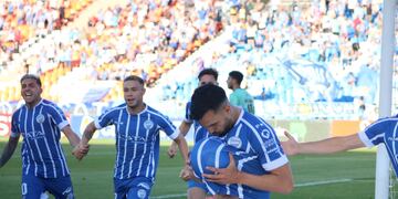 El ex Belgrano Pier Barrios festeja el primer gol de Godoy Cruz, para ser punteros en Copa de la Liga (Prensa Club Godoy Cruz)