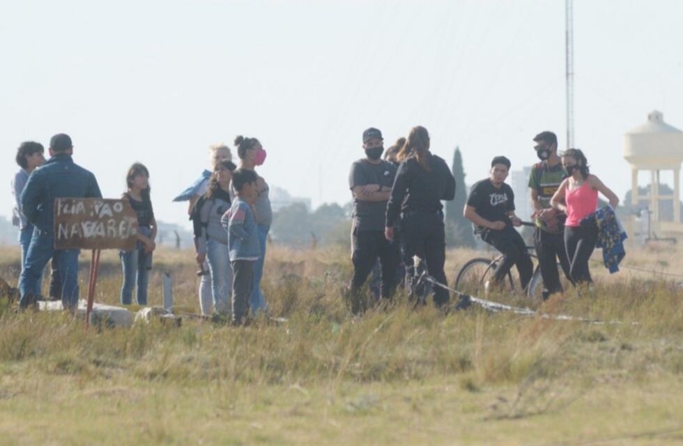 Nueva toma de terrenos en calle Esmeralda