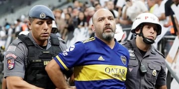 Lenoardo Ponzo fue detenido en Brasil por hacer gestos racistas en el estadio.