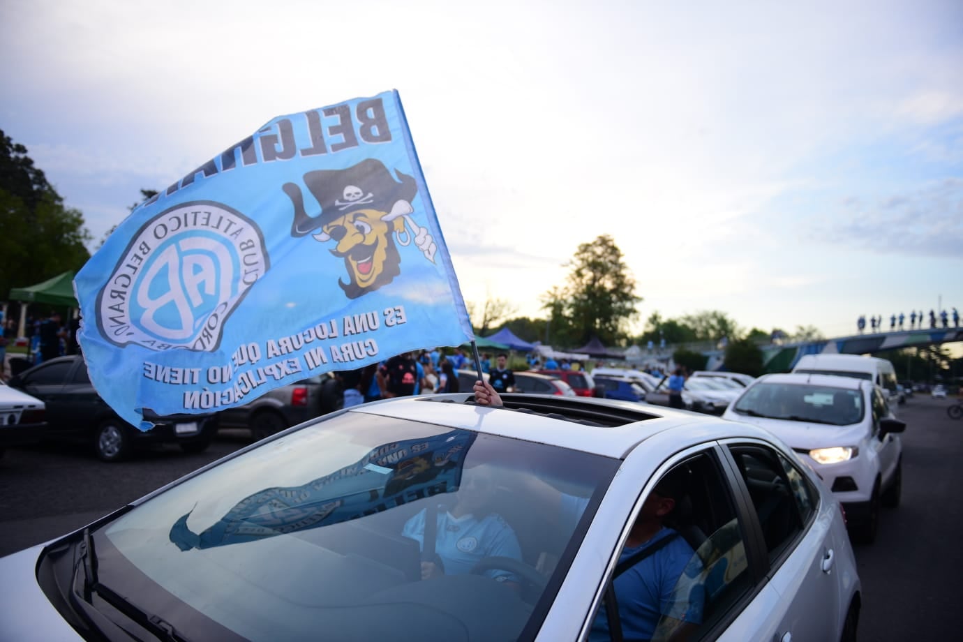 Belgrano: Los hinchas copan la ciudad de Rosario en la previa del partido frente a Argentinos Juniors por una de las semifinales de la Copa Argentina. (José Hernández / La Voz)