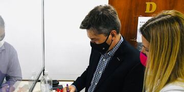 "No me va a temblar el pulso cuando se trate de defender a la educación" aseguró Zdero.