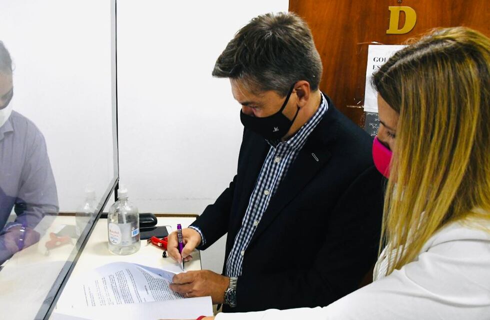 Zdero pide investigar el presupuesto educativo