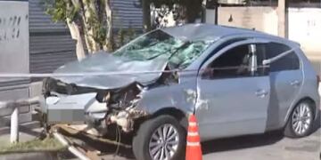 El Gol Trend que chocó contra dos personas.