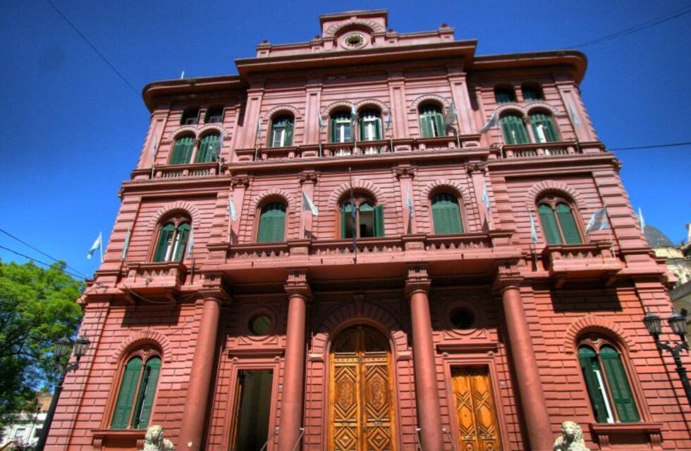 Cómo será el funcionamiento de los servicios públicos este 9 de julio en Rosario