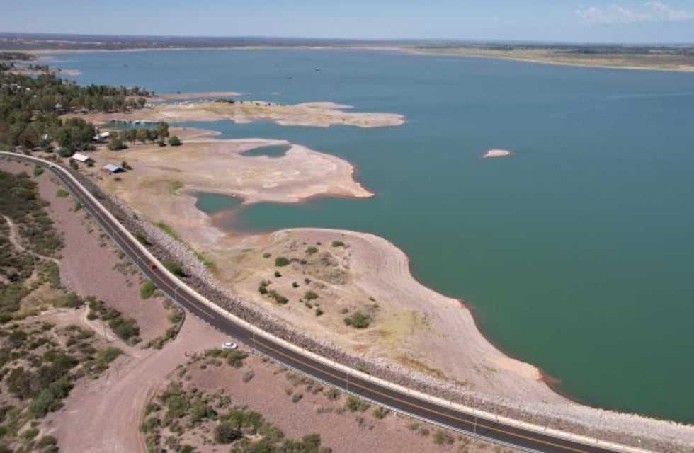 ¿OVNIS en Mendoza? Pescadores vieron extrañas luces en El Carrizal y lo registraron en un video