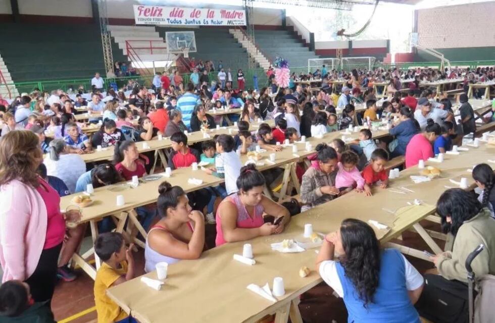 Festejaron el Día de la madre en Puerto Libertad con un almuerzo comunitario