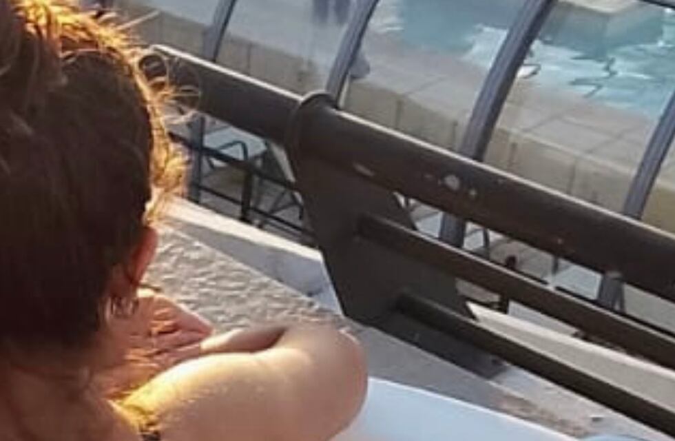 Carlos Paz: una pareja tomó una foto y apareció un fantasma