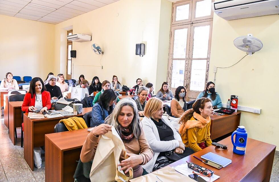 Se realizó el curso de fortalecimiento destinado a emprendedores con diseño de Paraná