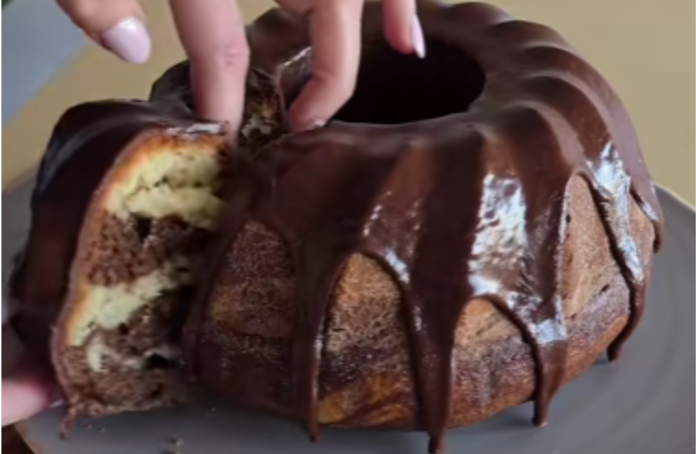 Cómo hacer un budín marmolado súper esponjoso: receta definitiva para la merienda