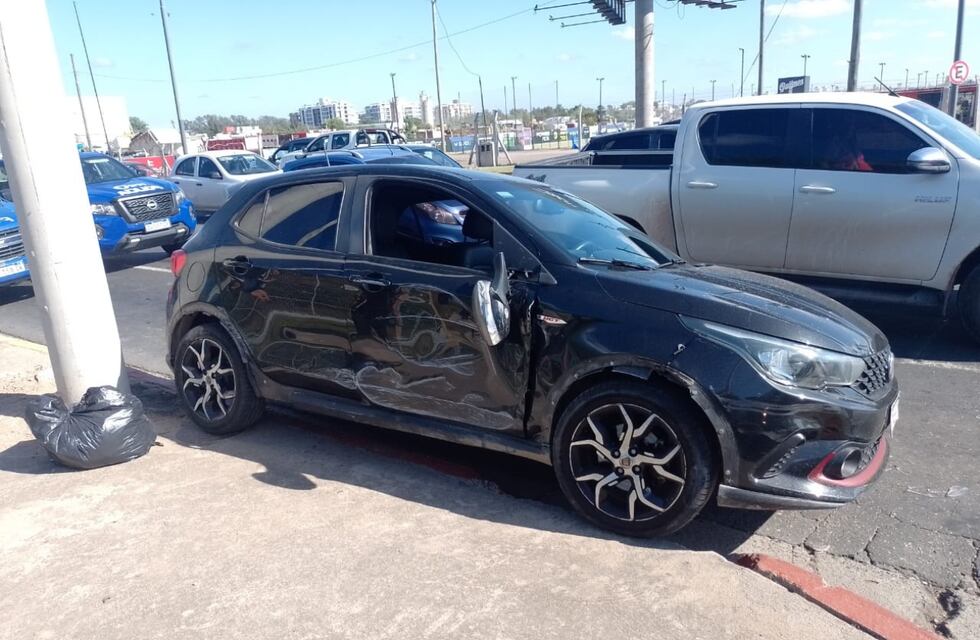 De Carlos Paz a Córdoba: robó un auto, chocó y se burló de la Policía con un indignante gesto