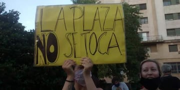 Vecinos se oponen a la construcción de cocheras subterráneas.