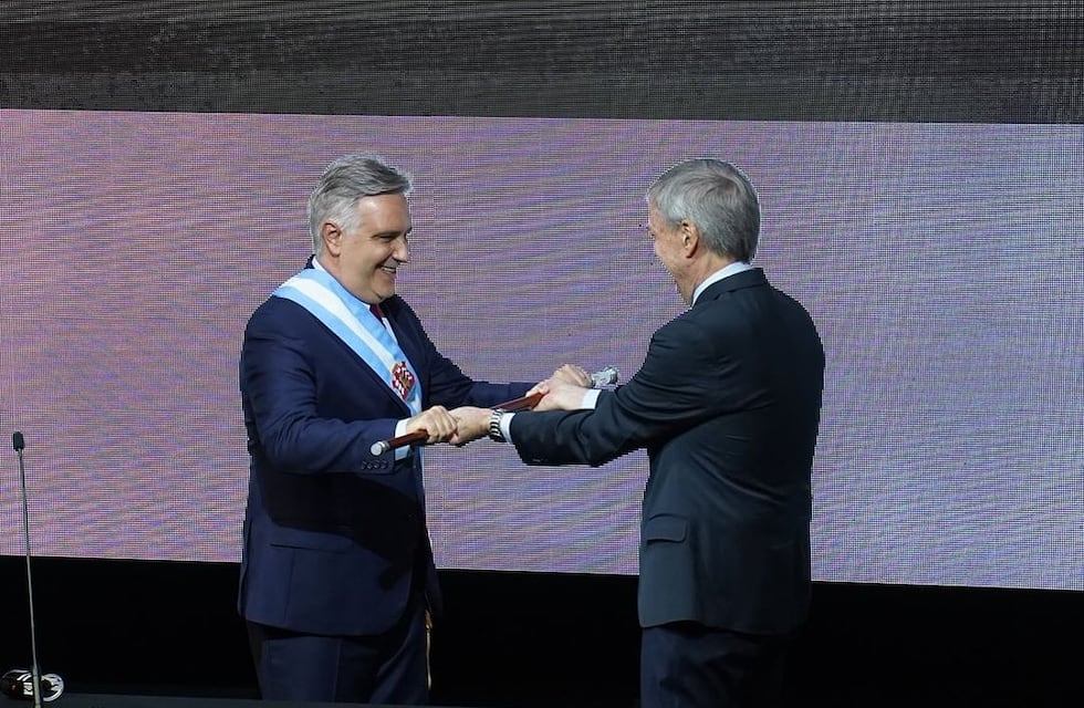 Schiaretti y el cambio de mando con Llaryora: “Es un orgullo pasar la posta a la nueva generación”