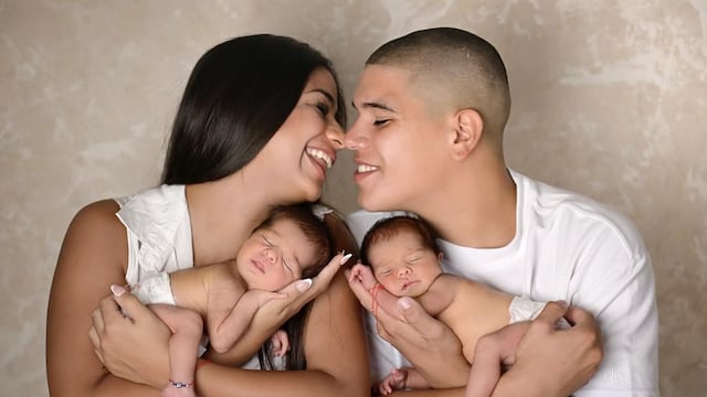 Daniela Celis y Thiago Medina mostraron por primera vez el rostro de sus bebés. (Instagram Daniela Celis)