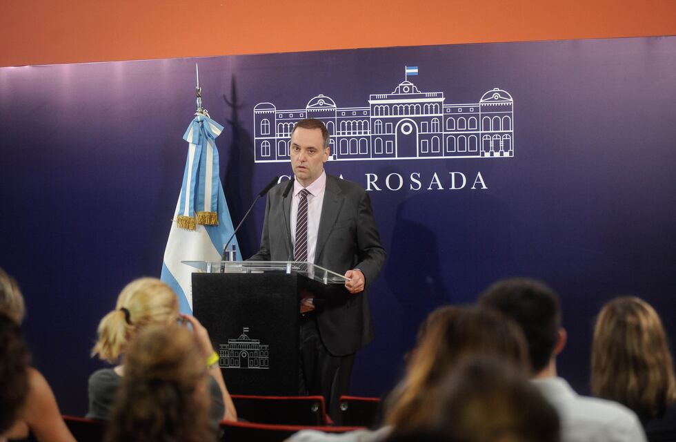 El Gobierno venderá dos aviones de YPF: “Eran utilizados por la política”