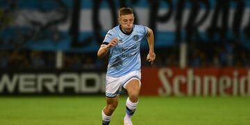 El Colo Juan Barinaga cumplió la fecha de suspensión y vuelve al lateral derecho de Belgrano (Facundo Luque).