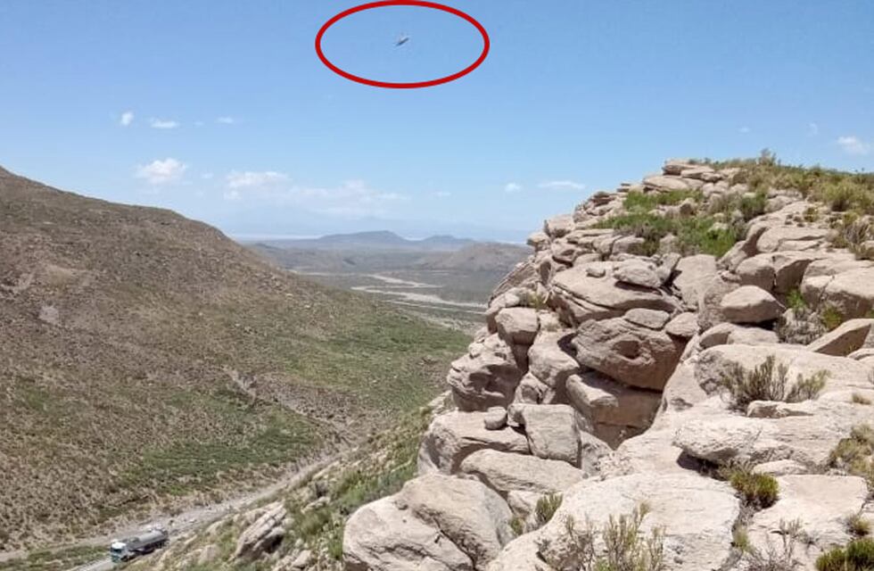 Estaba de vacaciones sacando fotos y captó un OVNI en Malargüe