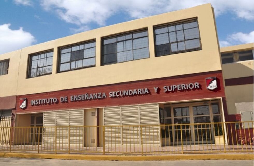 Se agrava la situación institucional en el IESS