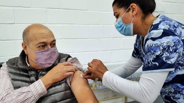 Vacunación contra el COVID-19 en Argentina. (Archivo)