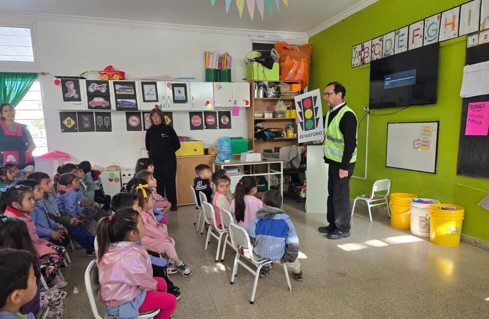Actividades en diferentes instituciones por el Día del Camino y de la Educación Vial