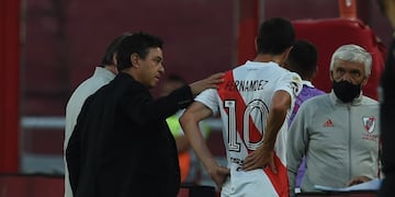 El volante zurdo de River, Ignacio Fernández, con dolor en la zona lumbar. (Foto: @RiverPlate)