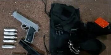 Armas de los detenidos.