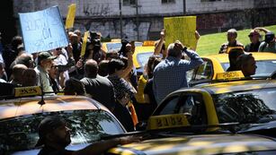 La semana pasada se realizó una manifestación contra el crecimiento de las aplicaciones ilegales en la ciudad.