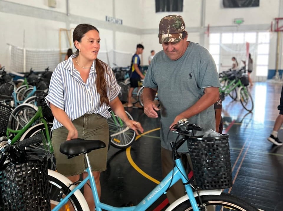 Chaves Municipio entregó 132 bicicletas del programa “Pedaleá la Provincia”