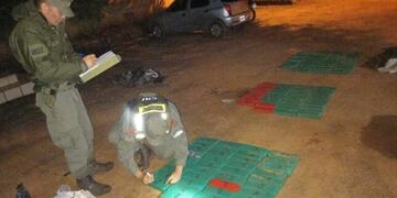 Hallan 200 kilos de marihuana escondidos en un pozo en Jardín América.