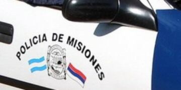 Tres encapuchados armados robaron dos vehículos en Eldorado.