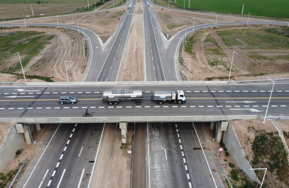 La Variante Rafaela de la autopista Ruta 34 fue distinguida como “Obra Vial del 2023″