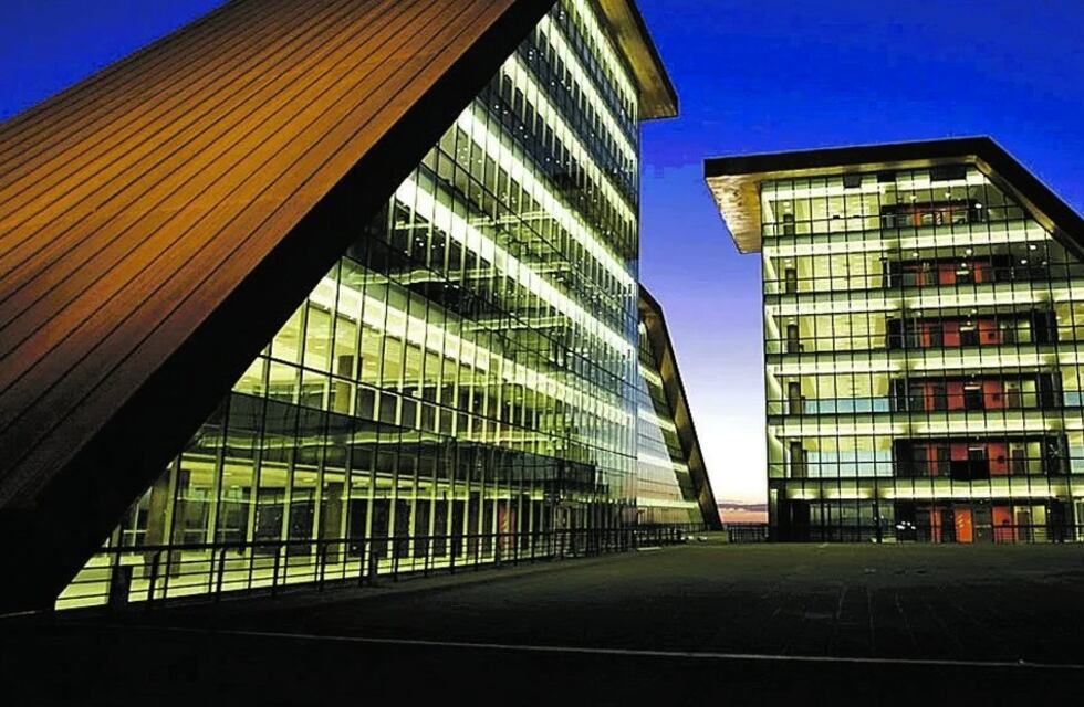 El gobernador Claudio Poggi ordenó un censo de empleados públicos: quiénes están exceptuados