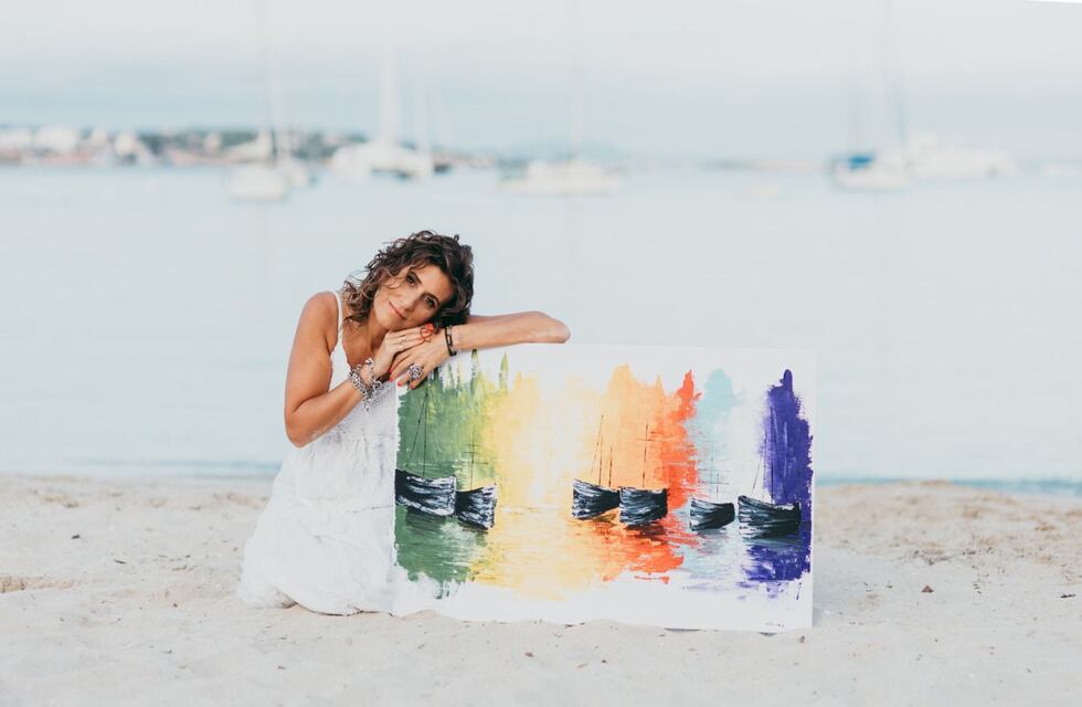 Artista Plástica miramarense triunfa con sus obras por Europa