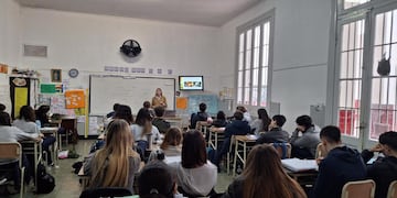Charlas de educación y concientización ambiental