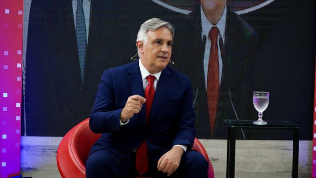 Martín Laryora no le contestó a Javier Milei pero aseguró la continuidad de los boletos sociales.