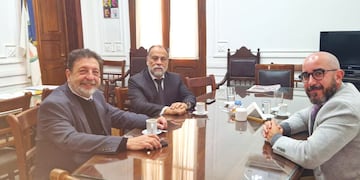 El presidente del Colegio de Abogados, Ramiro Tizón, se reunió con el ministro de Gobierno, Normando Álvarez García, y el secretario de Justicia, Javier Gronda, para dialogar sobre la pronta implementación del Código Procesal Civil, el Código Procesal del Trabajo y la Ley Procesal de Familia.