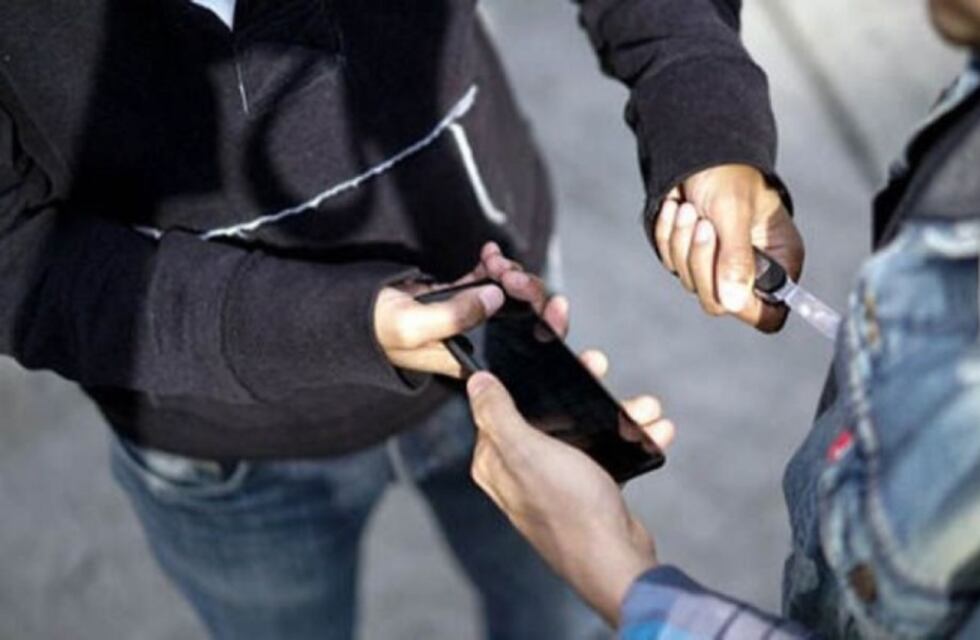 Insólito asalto en San Juan: le pidió a un amigo que le haga las compras y luego le robó a punta de cuchillo