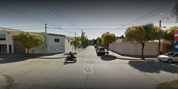 Le robaron el auto con una niña adentro.