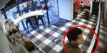 El robo quedó filmado. En minutos sustrajo el teléfono y solicitó el crédito.