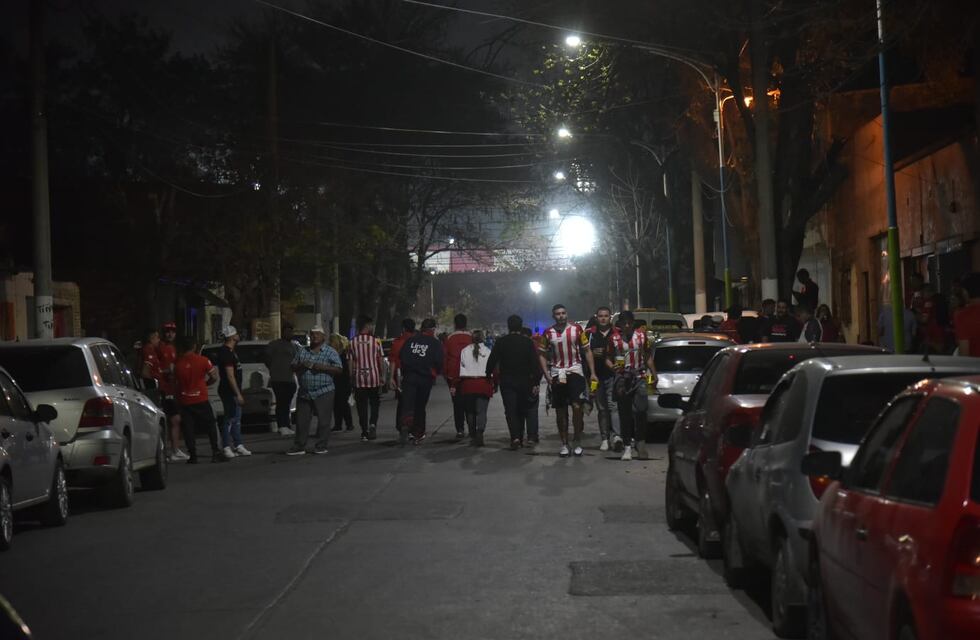 Violencia en el fútbol: mataron a un hincha en la previa de San Martín de Tucumán y Belgrano