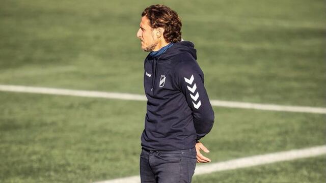 Diego Forlán dejó de ser el DT de Atenas de Uruguay tras la determinación tomada por la directiva que encabeza Juan Pablo Fassi. (Foto: @DiegoForlan7)