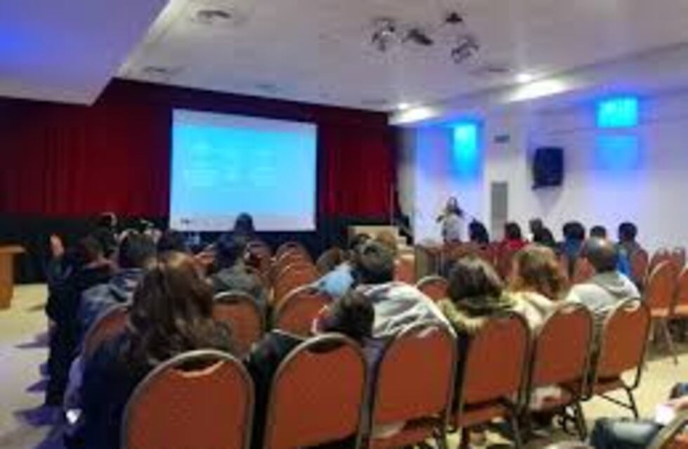 Las Heras presenta “Sonrisas solidarias” en la sala Malvinas