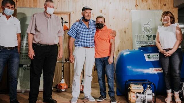 Herrera Ahuad se hizo presente en 25 de Mayo para entrega de maquinaria a productores.