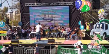 Orquesta Pequeños Grandes Músicos del Pedemonte: buscan apoyo con votos para obtener un bandoneón que donará un taller