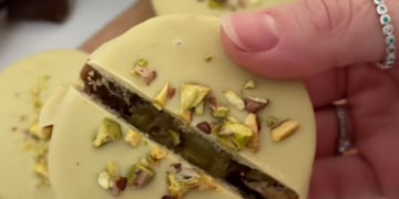 Cómo hacer un alfajor de pistacho al estilo Lucciano’s: la versión saludable para el antojo dulce