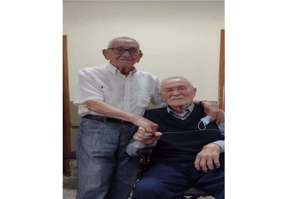 René y Mario, tienen 100 y 101 años y se reencuentran después de 70 años