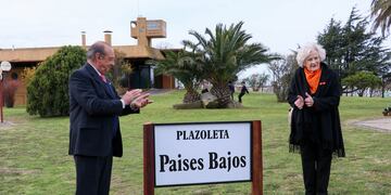 Inauguración de la Plazoleta de los Países Bajos